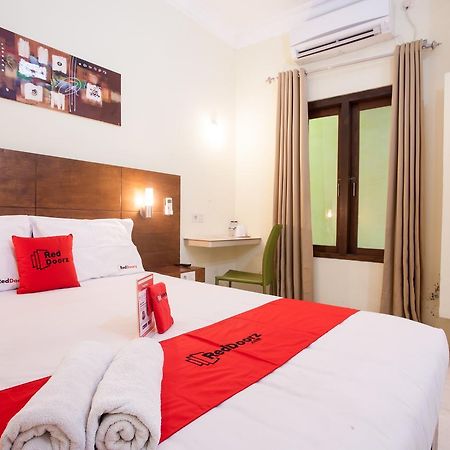 Reddoorz Near Marvel City Mall Wonotjolo Exteriér fotografie