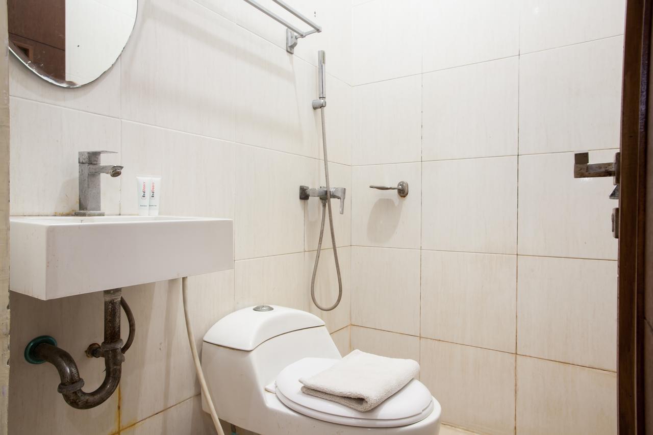 Reddoorz Near Marvel City Mall Wonotjolo Exteriér fotografie