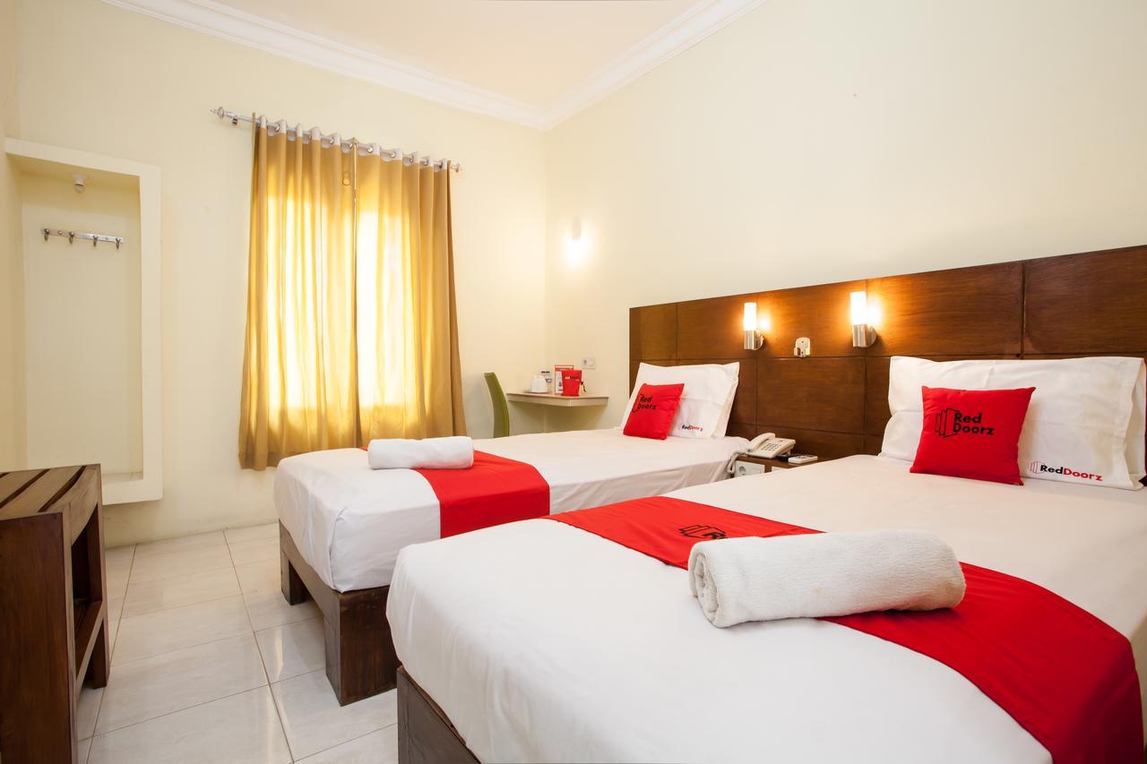 Reddoorz Near Marvel City Mall Wonotjolo Exteriér fotografie