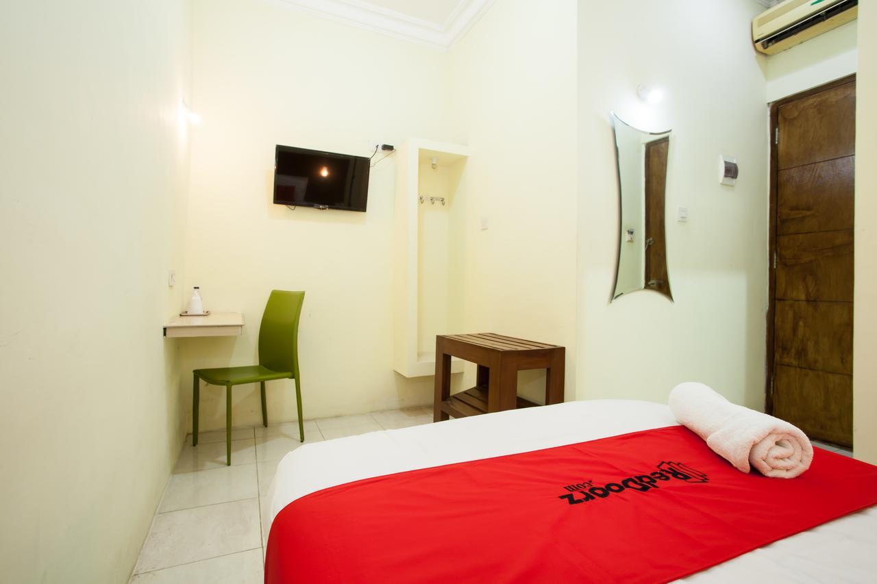 Reddoorz Near Marvel City Mall Wonotjolo Exteriér fotografie