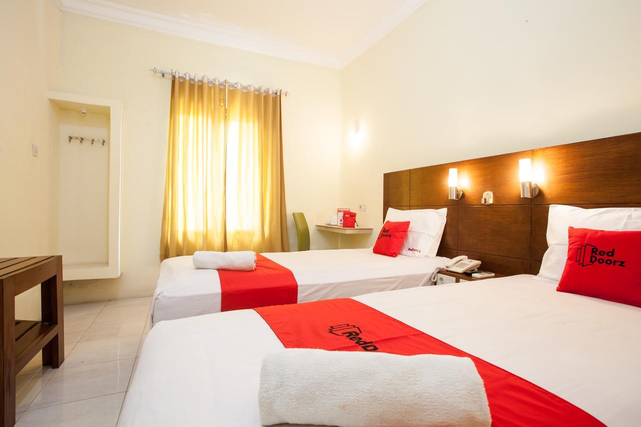 Reddoorz Near Marvel City Mall Wonotjolo Exteriér fotografie