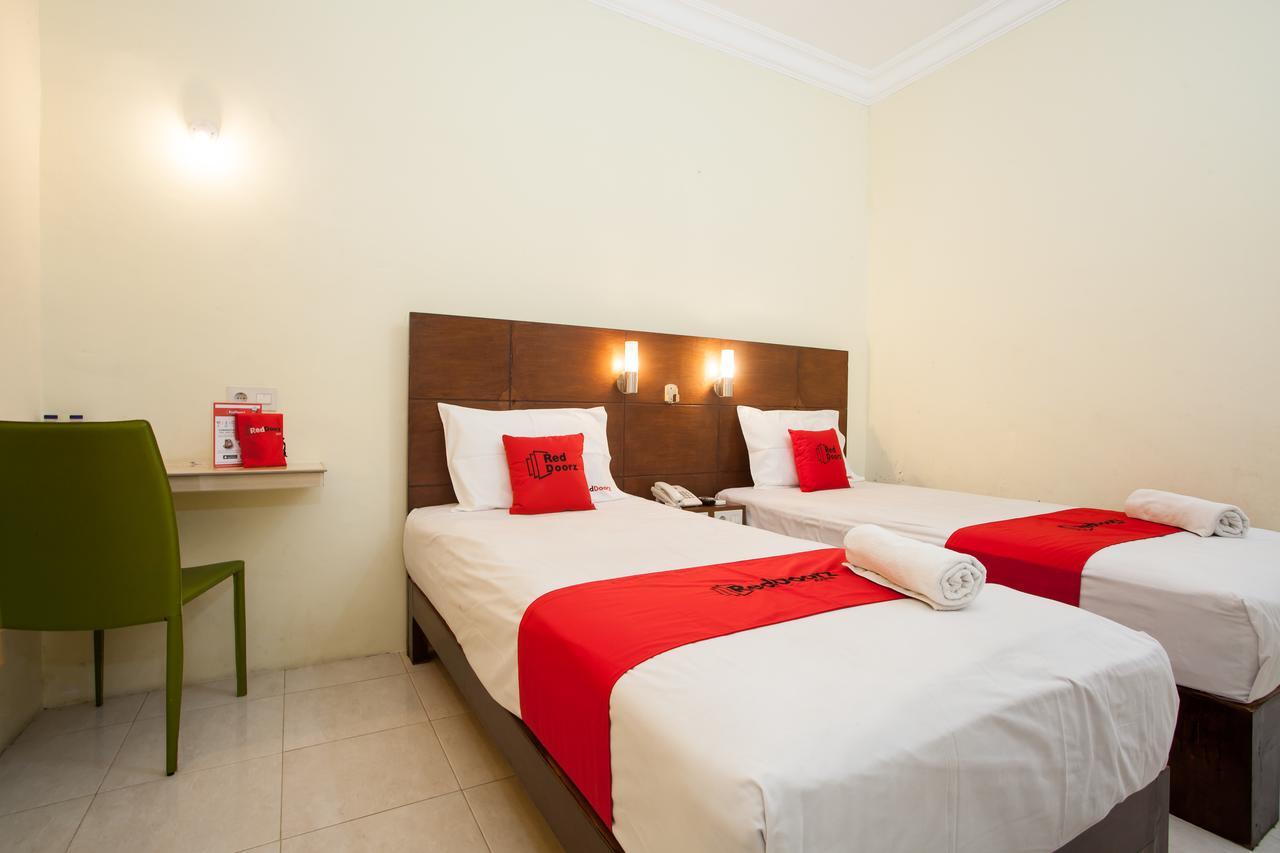 Reddoorz Near Marvel City Mall Wonotjolo Exteriér fotografie